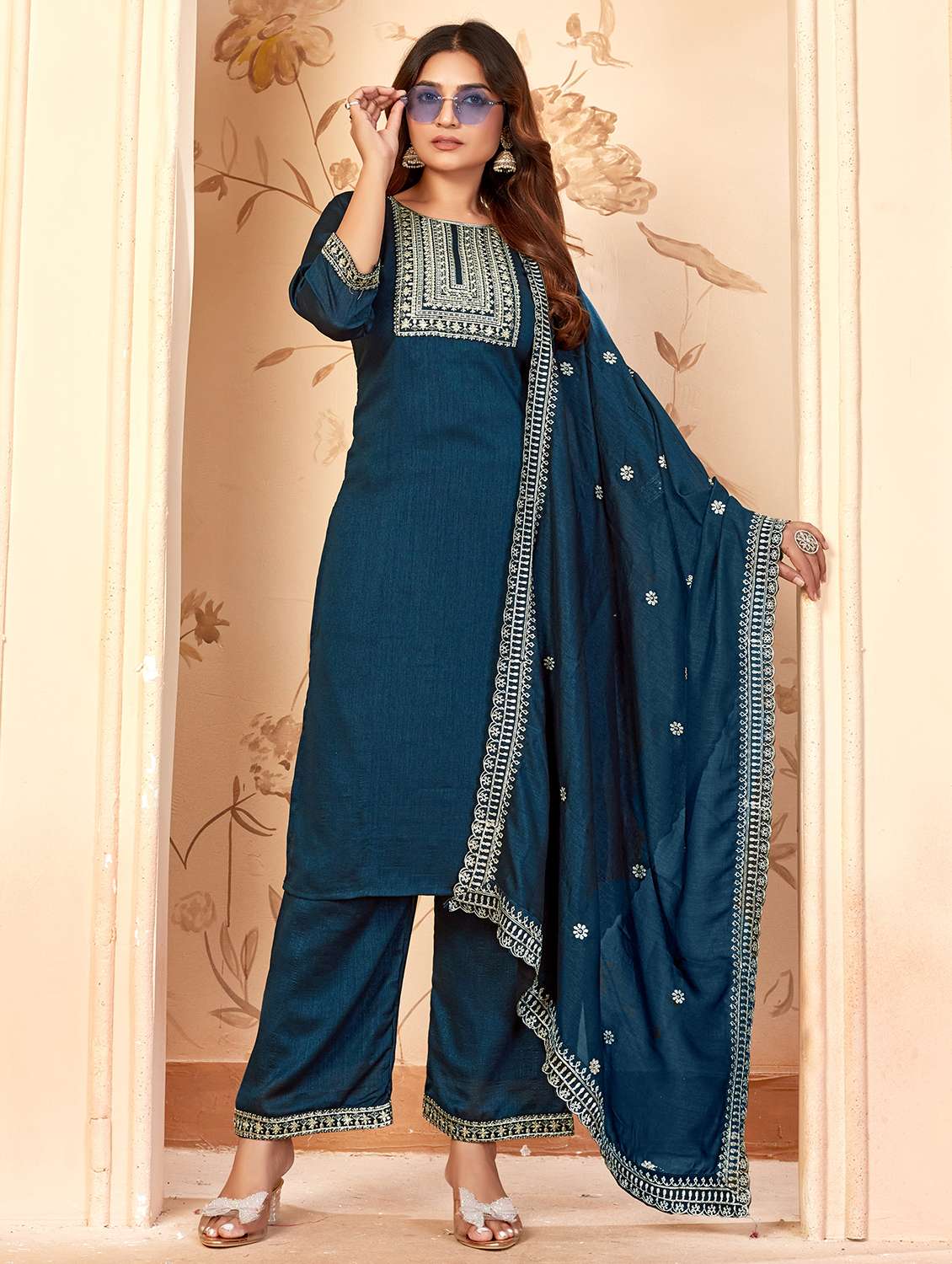 women solid with work three quarter sleeve kurta pant with dupatta set