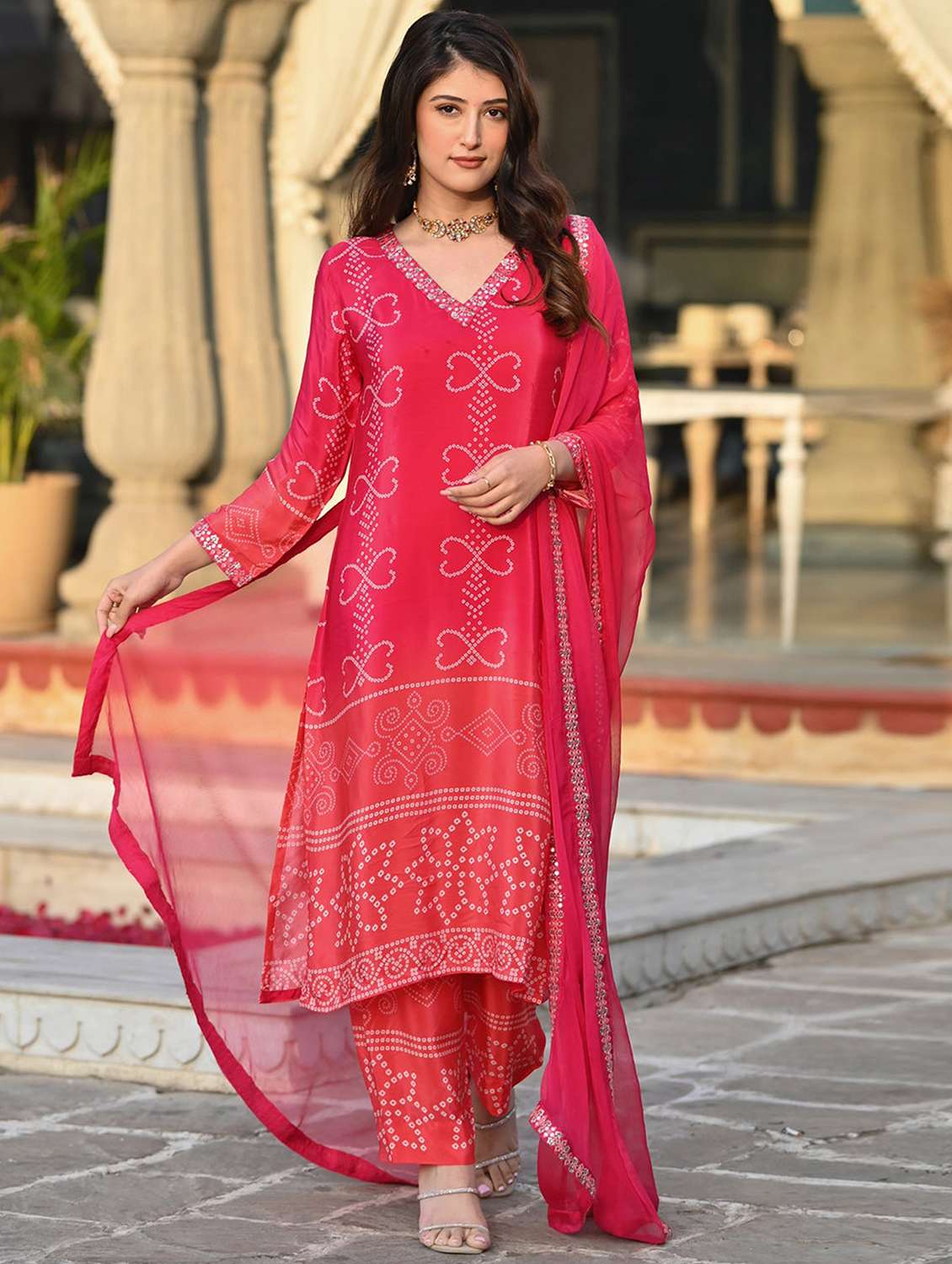 women bandhani three quarter sleeve kurta pant with dupatta set