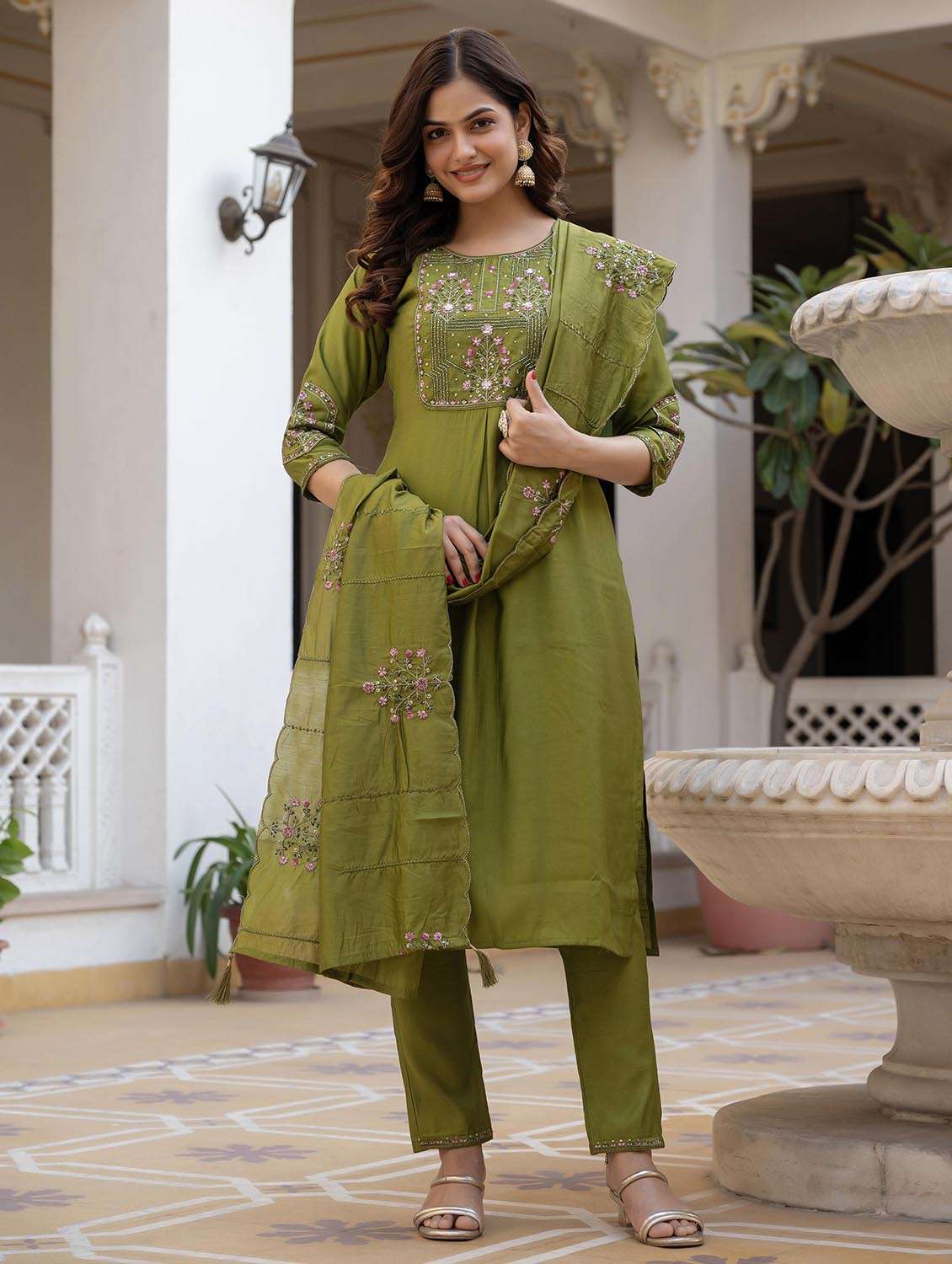 women solid with work three quarter sleeve kurta pant with dupatta set
