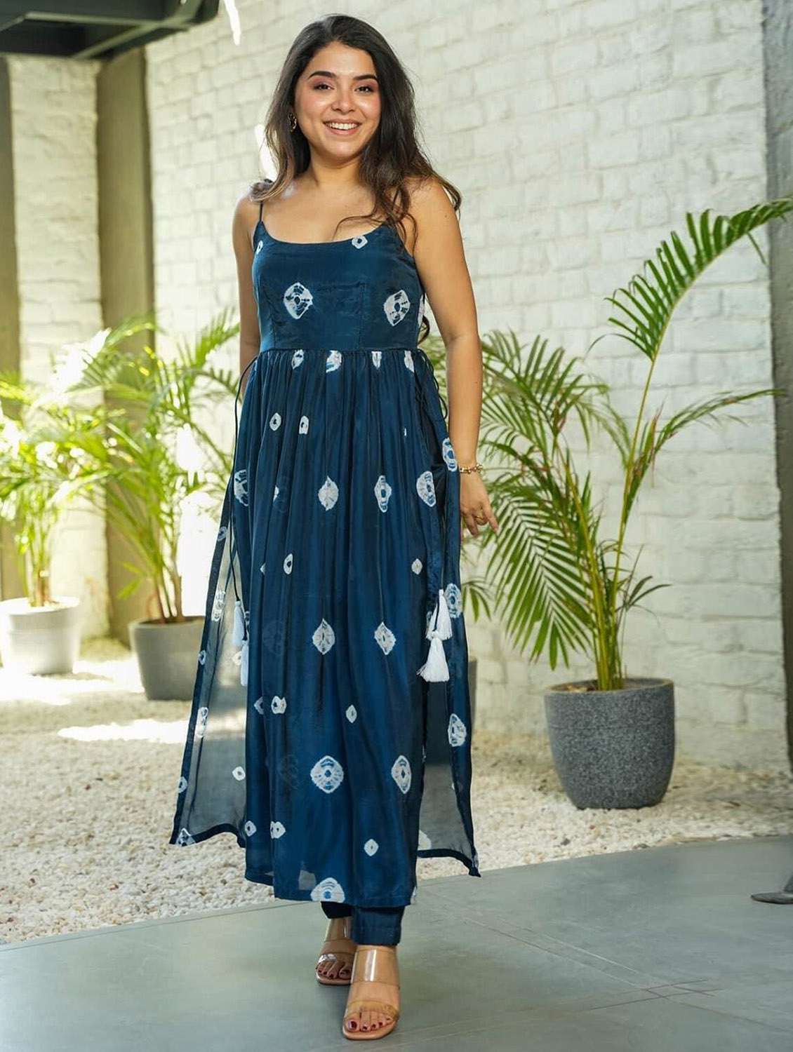 women tie & dye shoulder strap kurta pant set - 22379475 -  Standard Image - 3