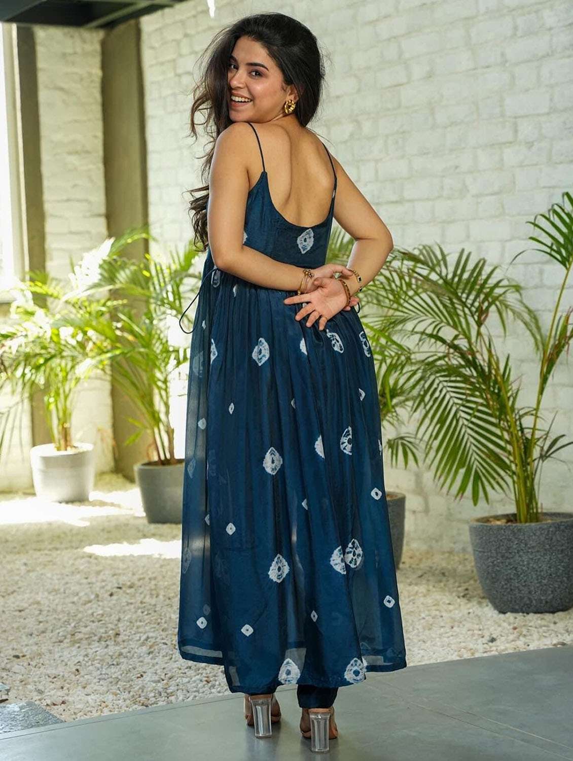 women tie & dye shoulder strap kurta pant set - 22379475 -  Standard Image - 5