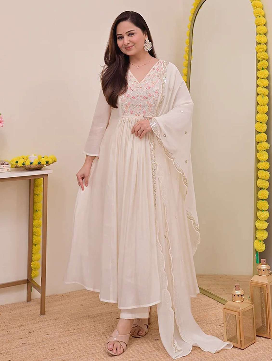 women solid with work three quarter sleeve kurta pant with dupatta set