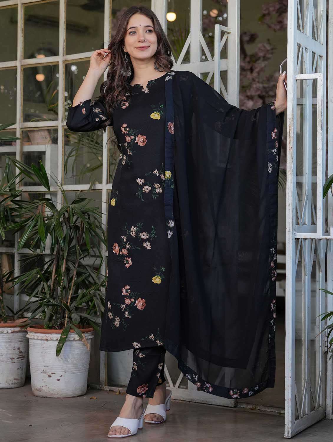 women floral three quarter sleeve kurta pant with dupatta set