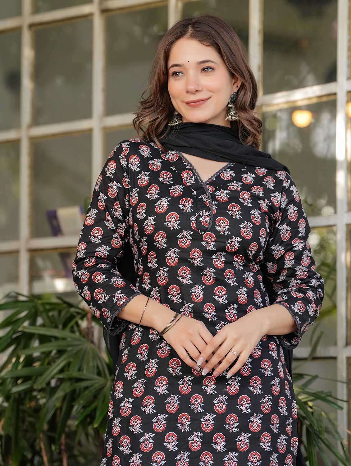 women floral three quarter sleeve kurta pant with dupatta set - 22379552 -  Standard Image - 8