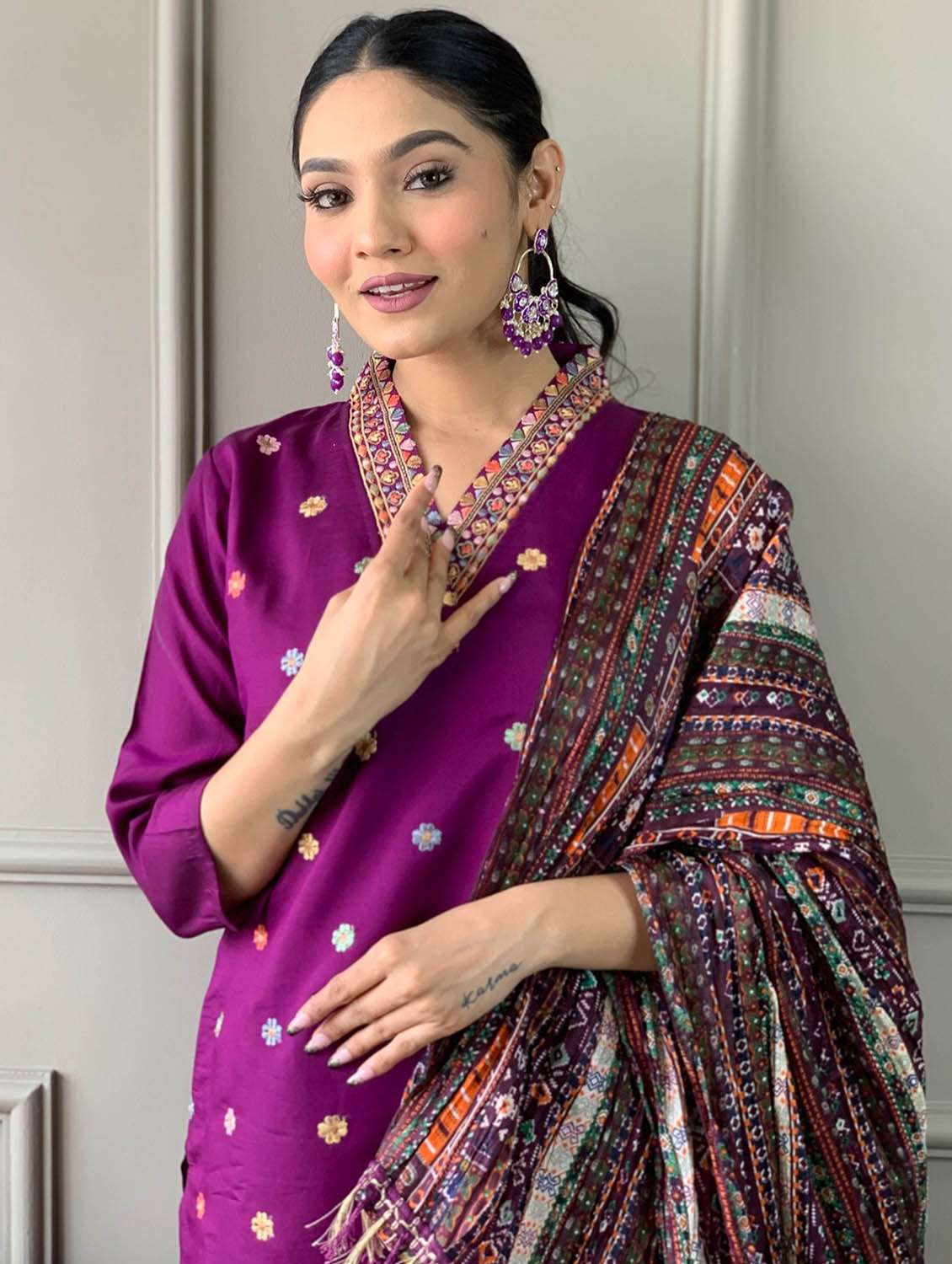 women self design three quarter sleeve kurta pant with dupatta set - 22379556 -  Standard Image - 8