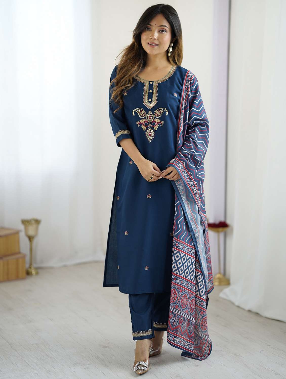 women solid with work three quarter sleeve kurta pant with dupatta set