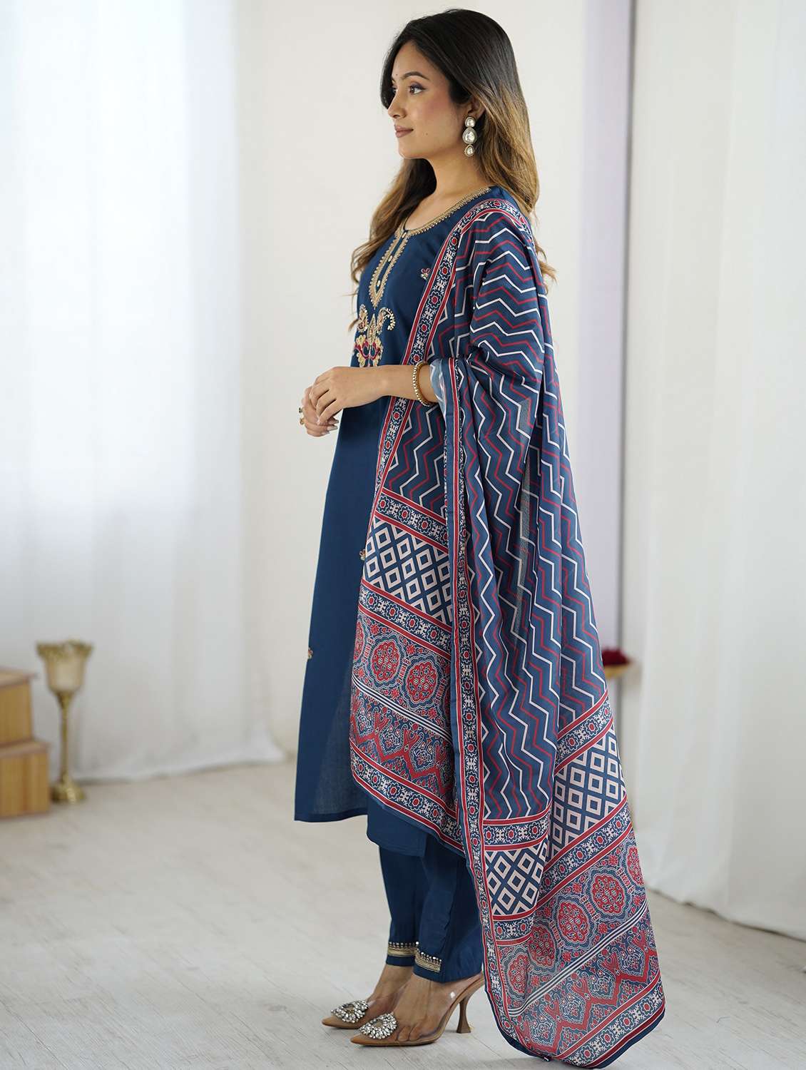women solid with work three quarter sleeve kurta pant with dupatta set - 22379564 -  Standard Image - 3