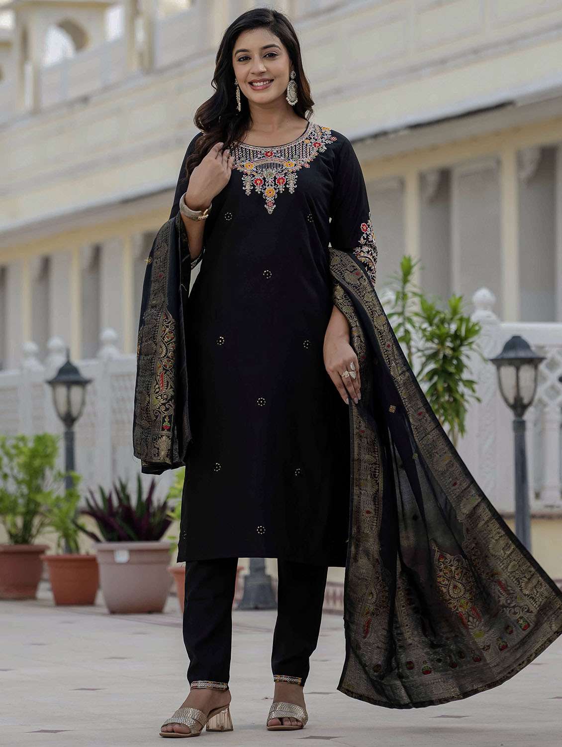 women solid with work three quarter sleeve kurta pant with dupatta set - 22379587 -  Standard Image - 3