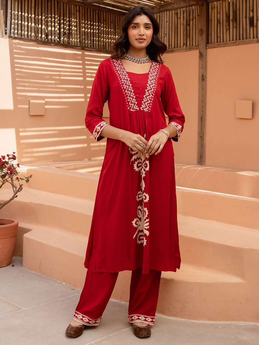 women printed kurta and pant set