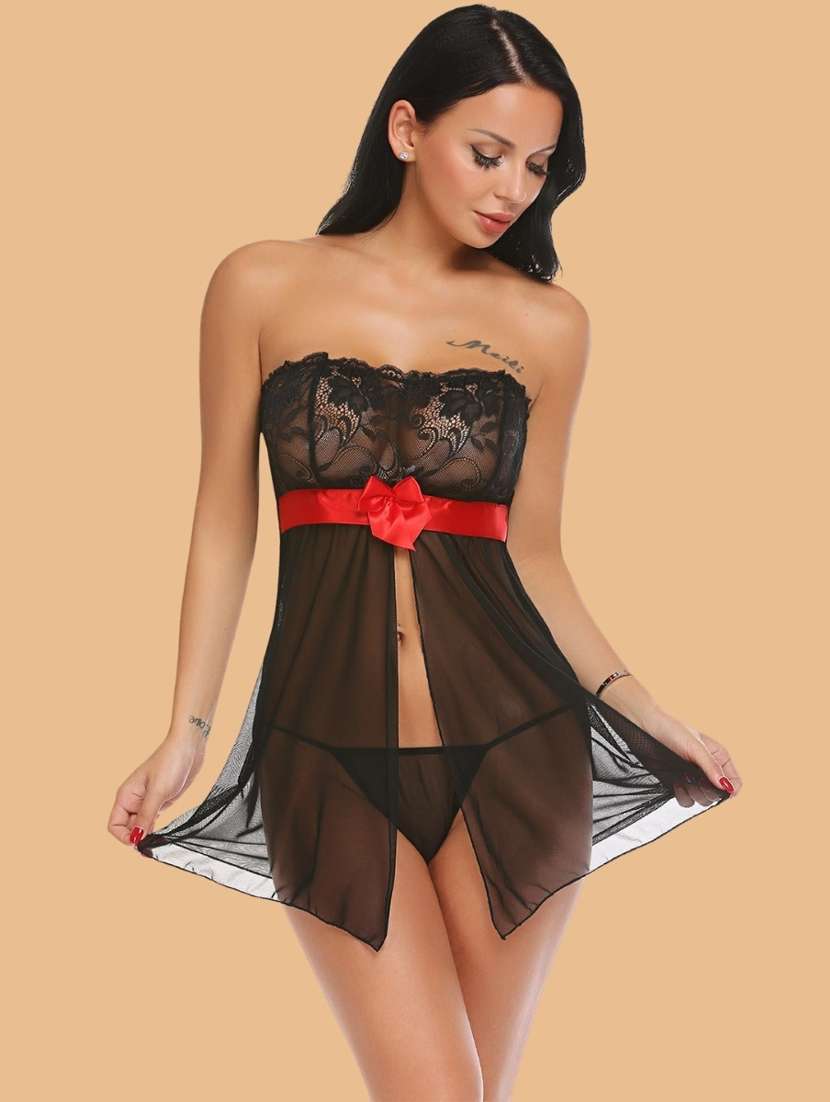 women self designed sleeveless lace babydoll