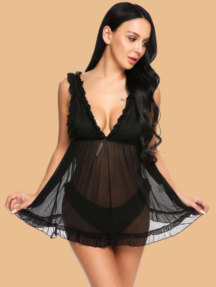 women self designed sleeveless lace babydoll