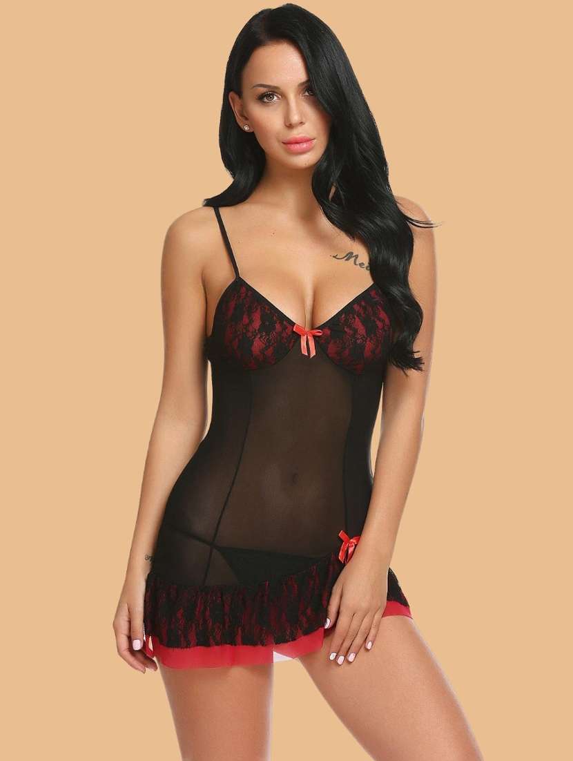 women self designed sleeveless lace babydoll