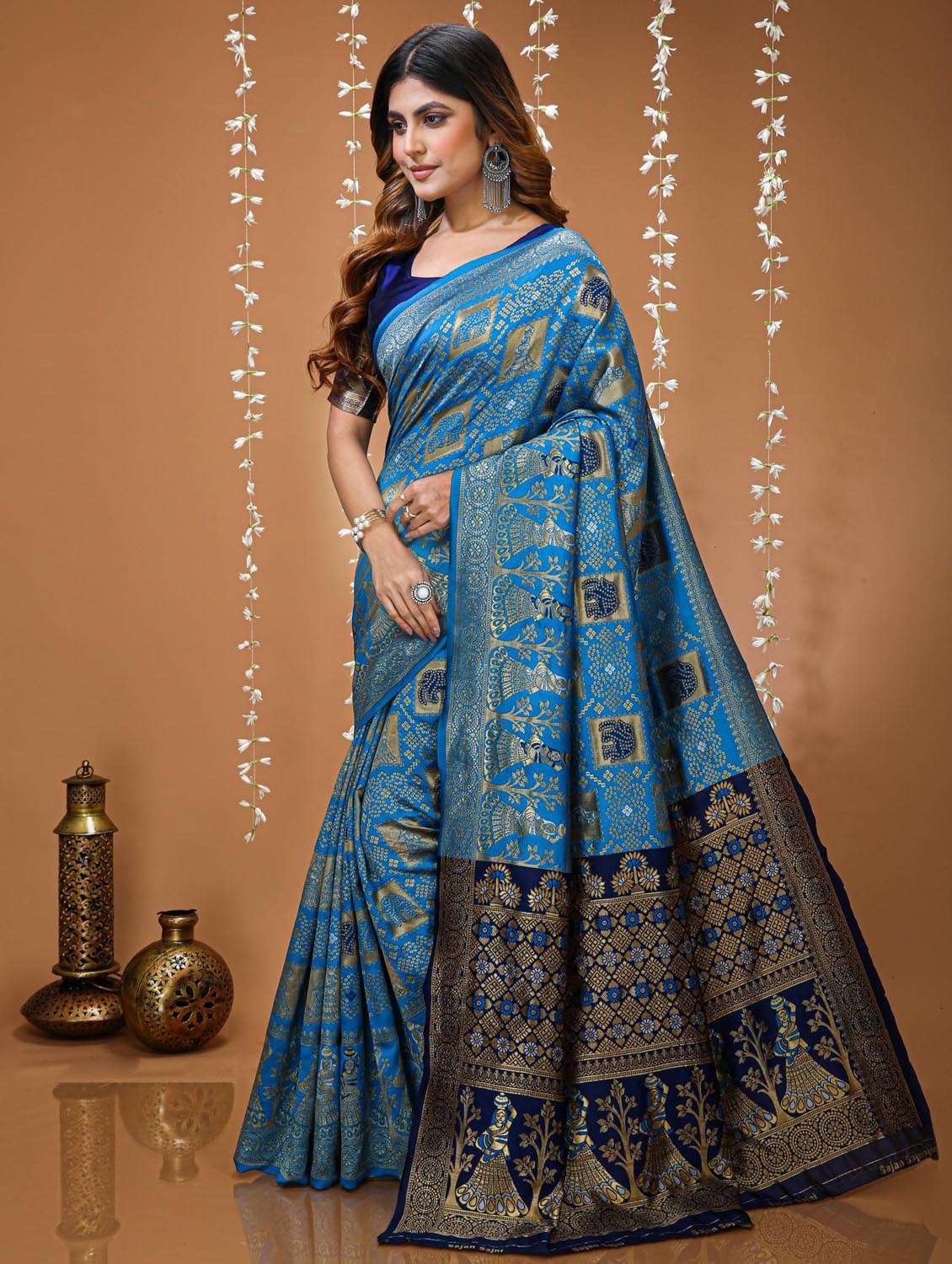 women self design banarasi saree with blouse - 22380800 -  Standard Image - 3