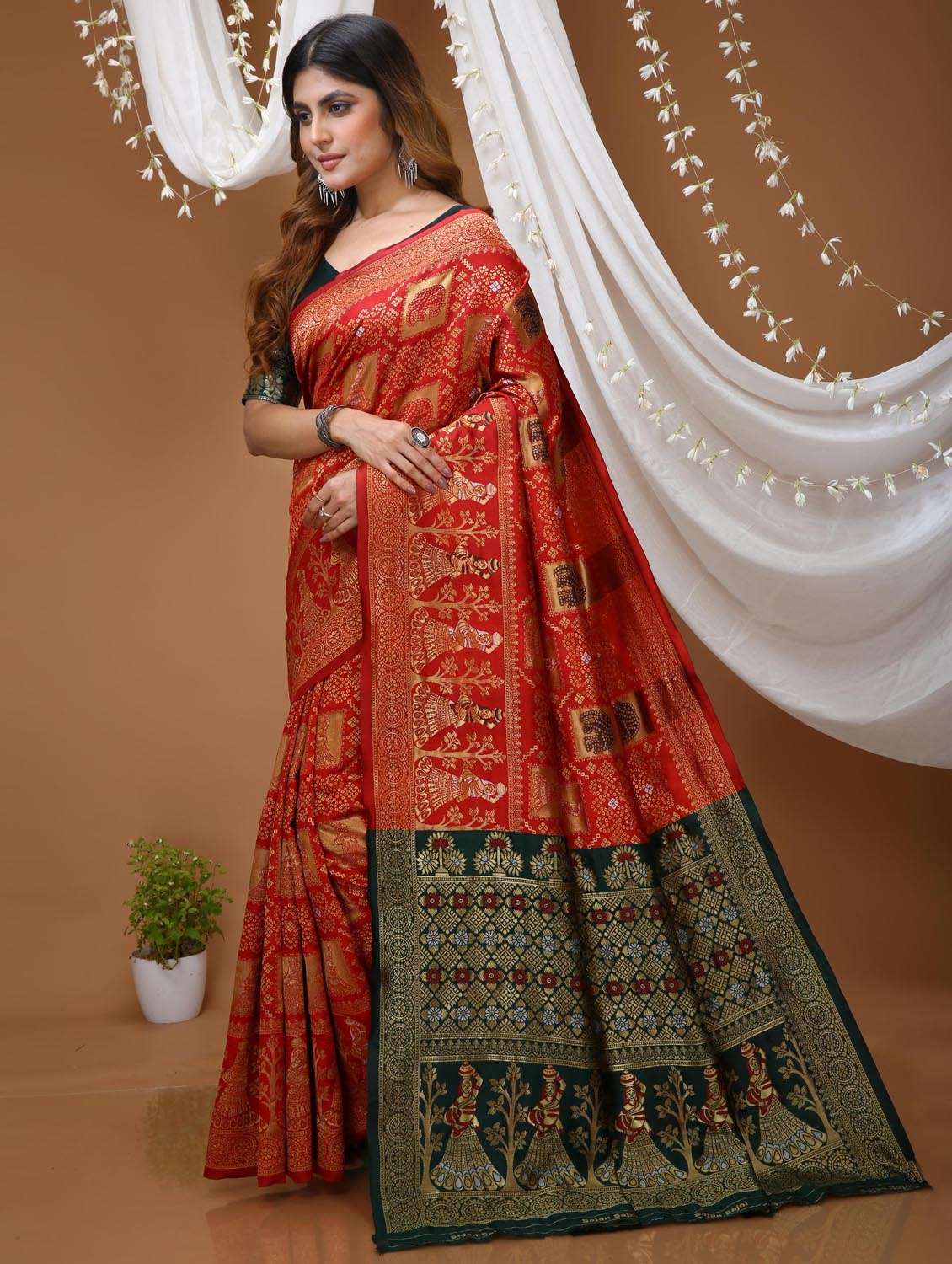 women self design banarasi saree with blouse - 22380802 -  Standard Image - 3