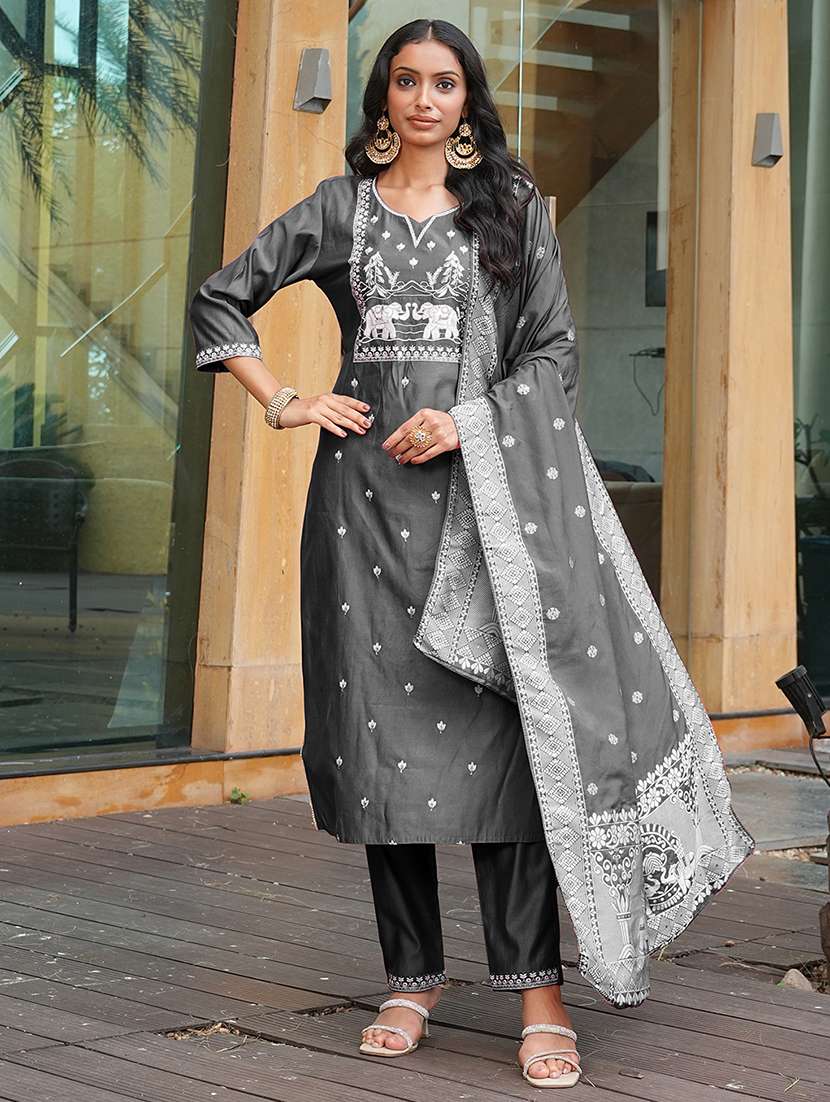 women solid with work three quarter sleeve kurta pant with dupatta set