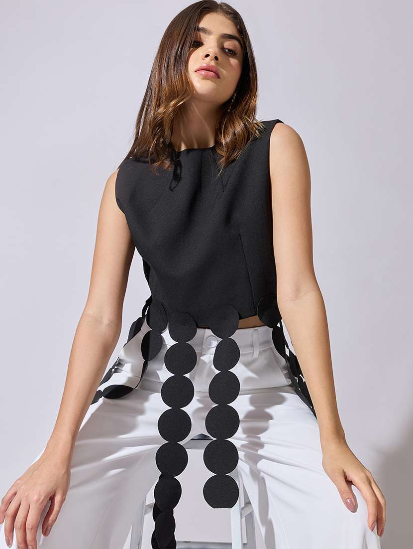 womenn solid sleeveless crop top