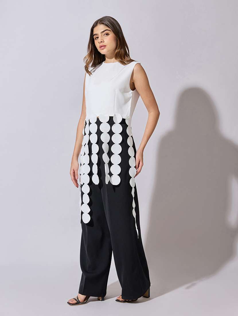 women solid sleeveless crop top - 22381041 -  Standard Image - 3