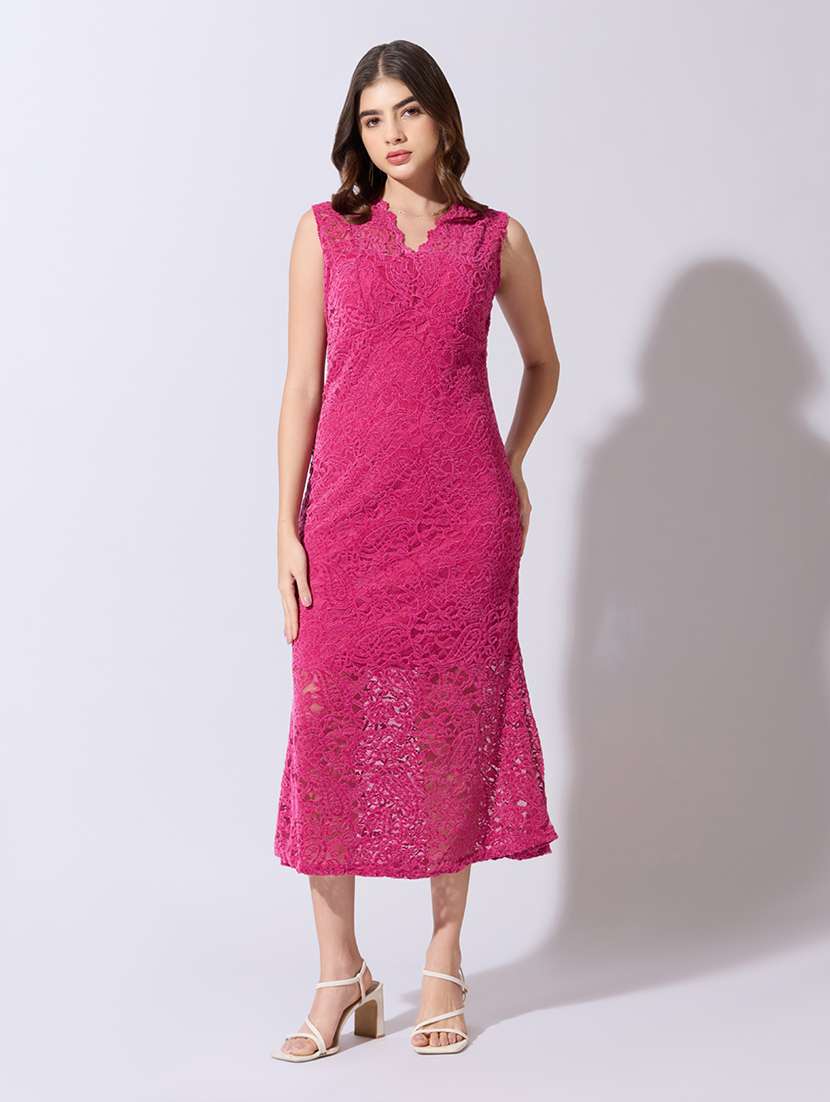 women self designed sleeveless lace bodycon dress