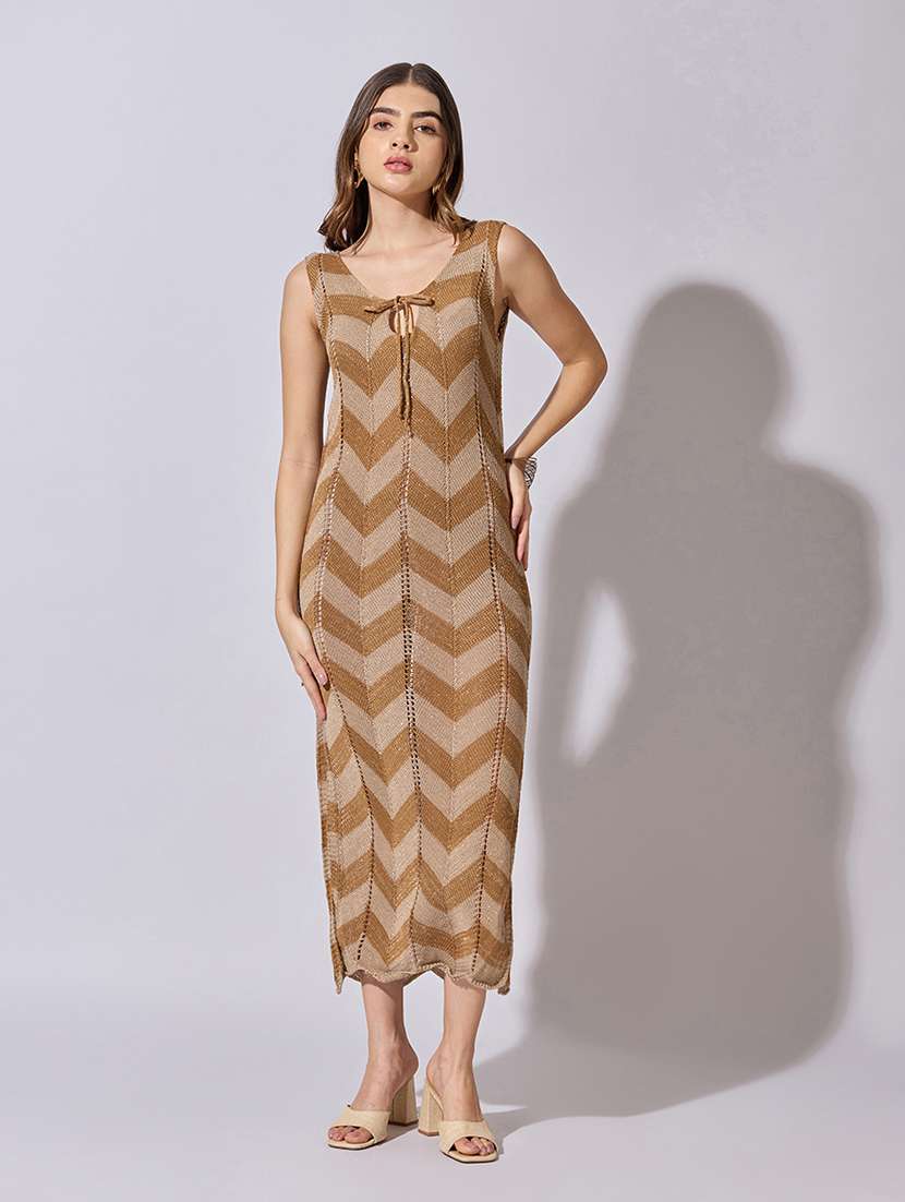 women self designed sleeveless straight dress