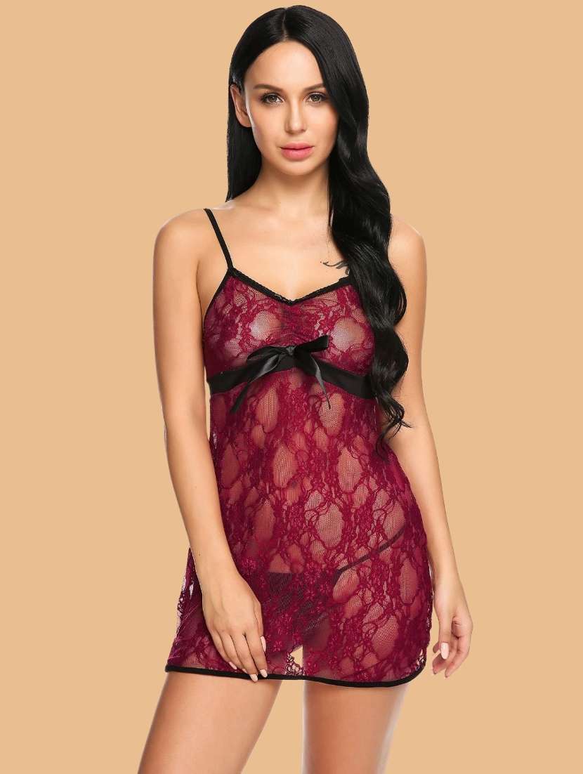 women self designed sleeveless lace babydoll