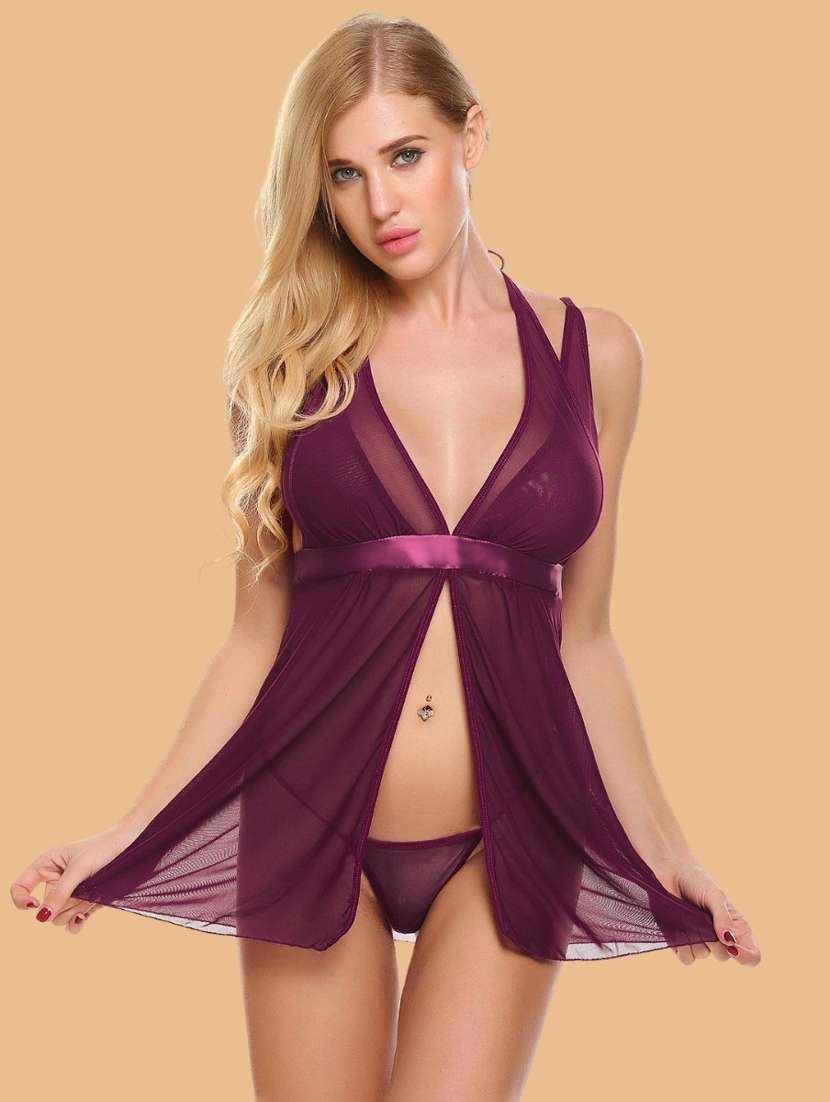 women self designed sleeveless lace babydoll