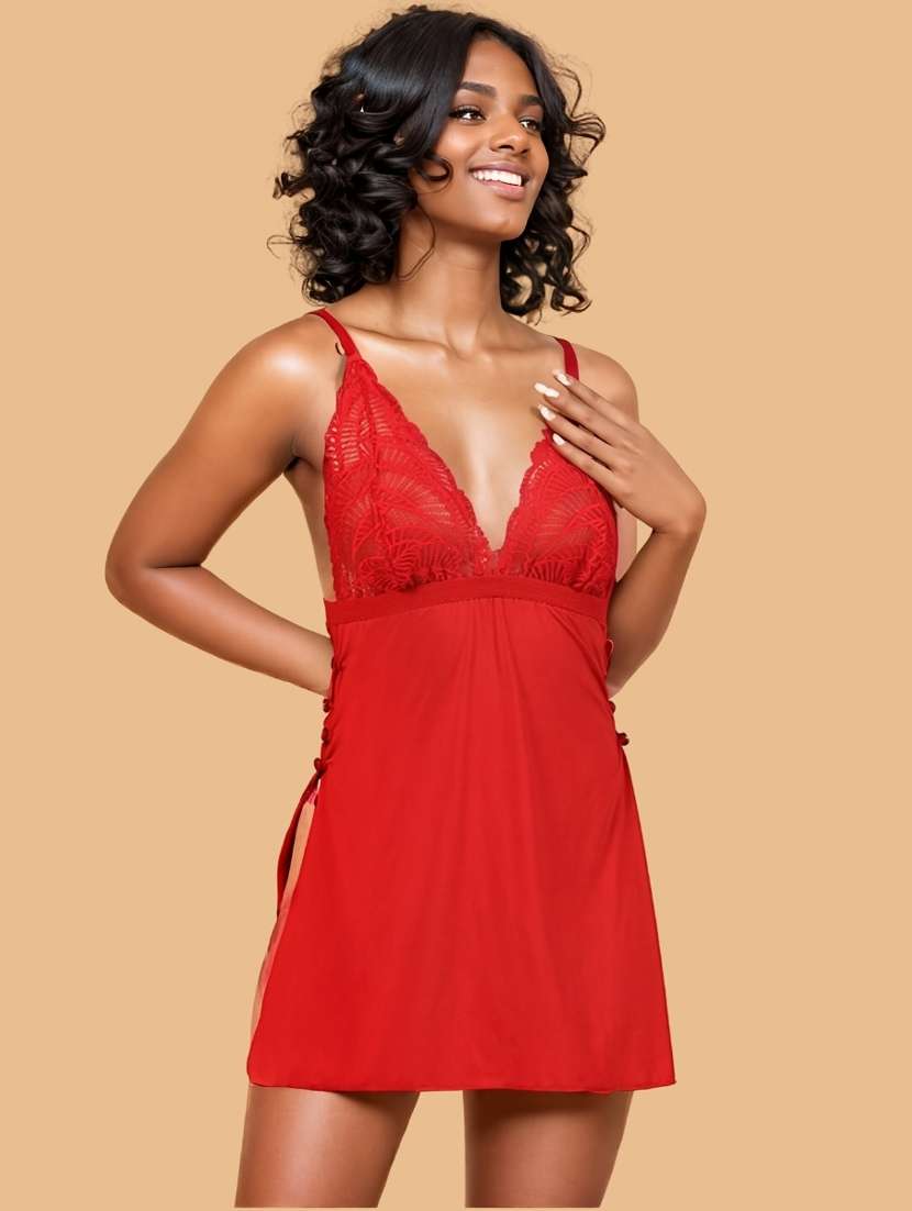 women self designed sleeveless lace babydoll