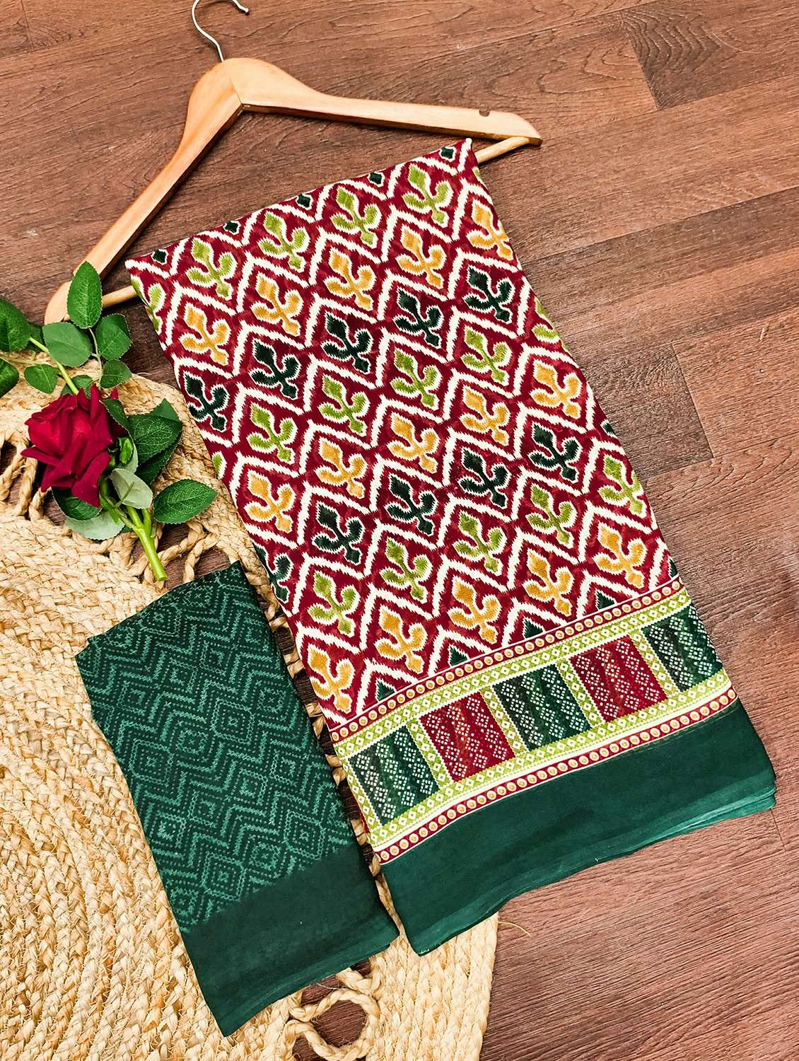 women printed casual wear saree with blouse