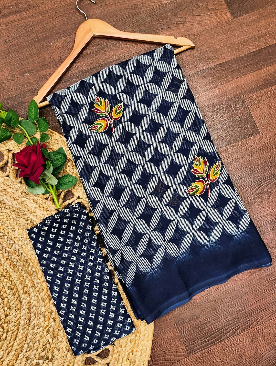 women printed casual wear saree with blouse