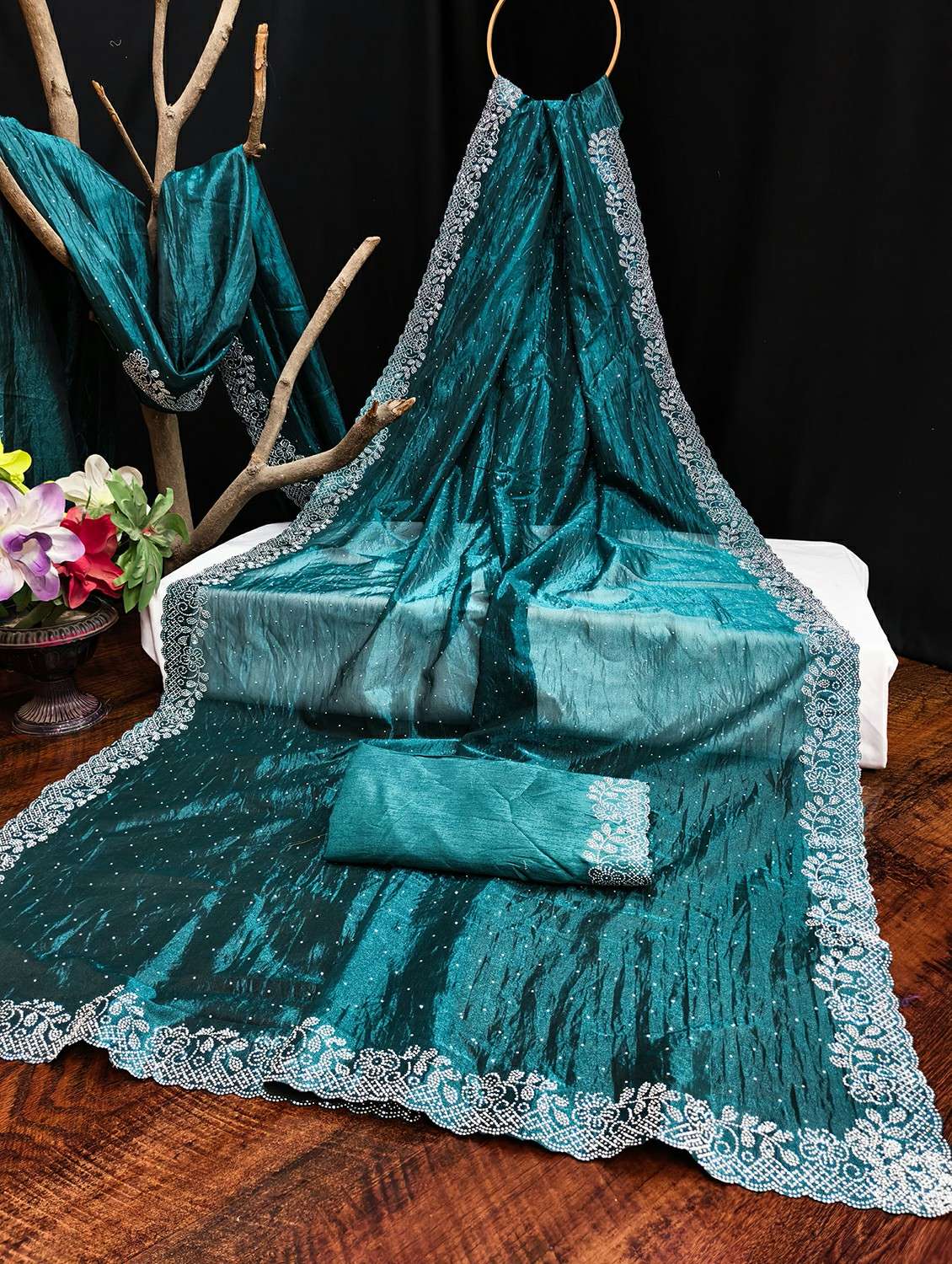 women solid with work embellished saree with blouse - 22384420 -  Standard Image - 3