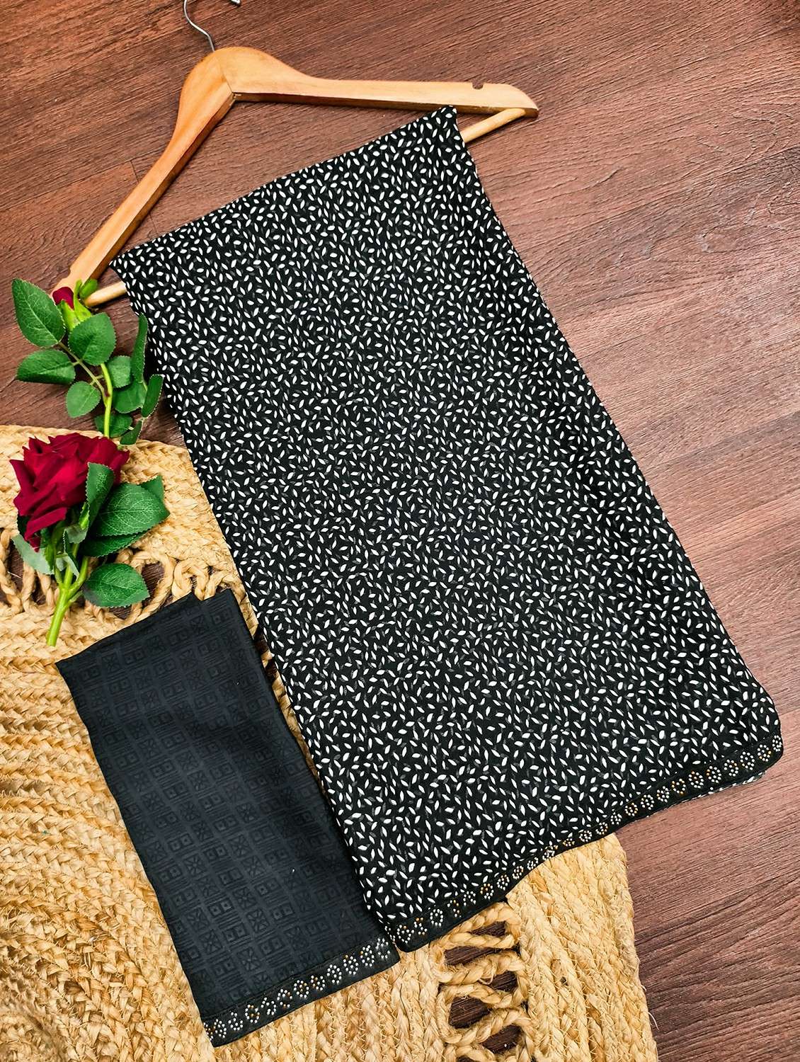 women printed casual wear saree with blouse