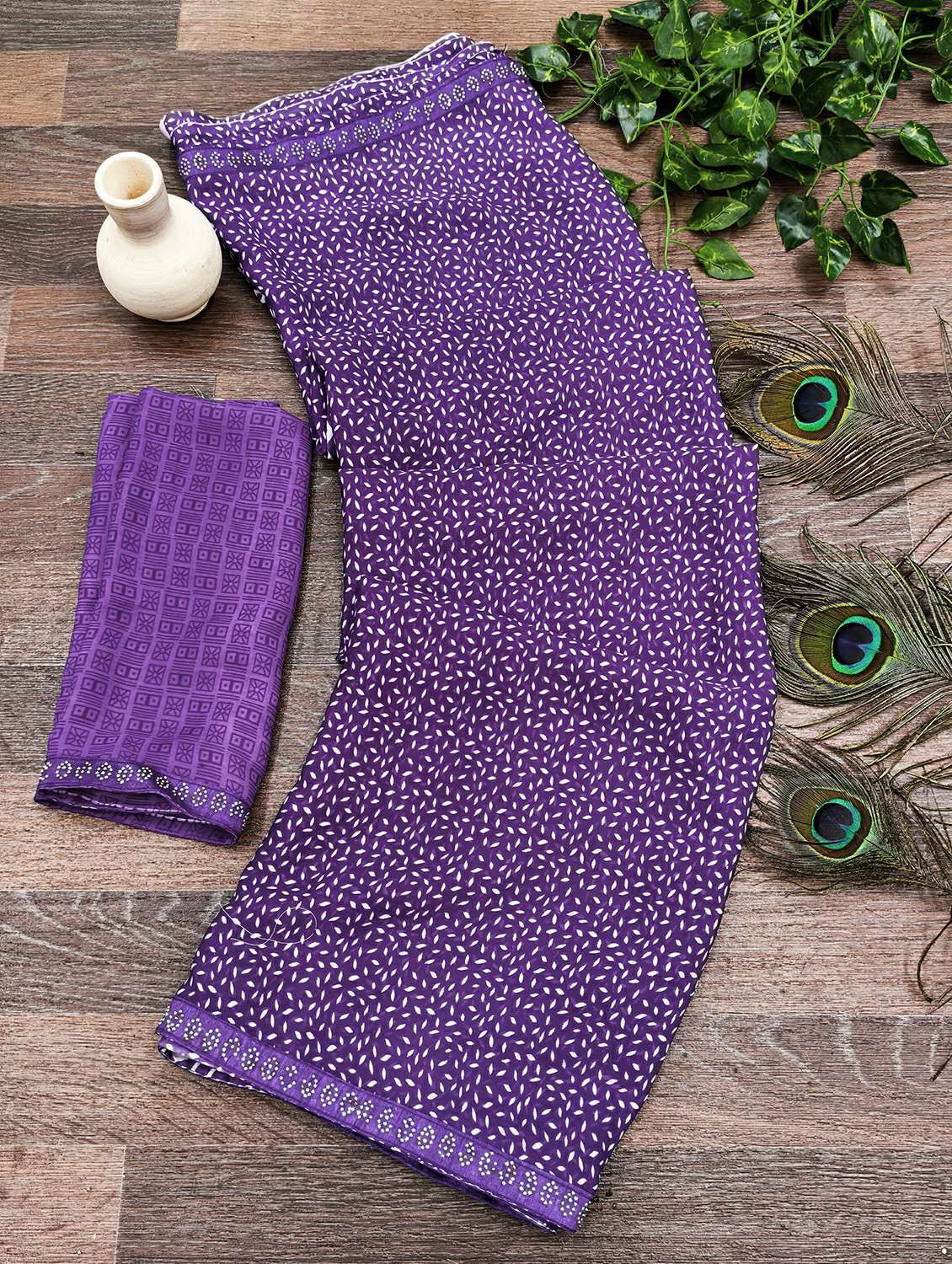 women printed casual wear saree with blouse