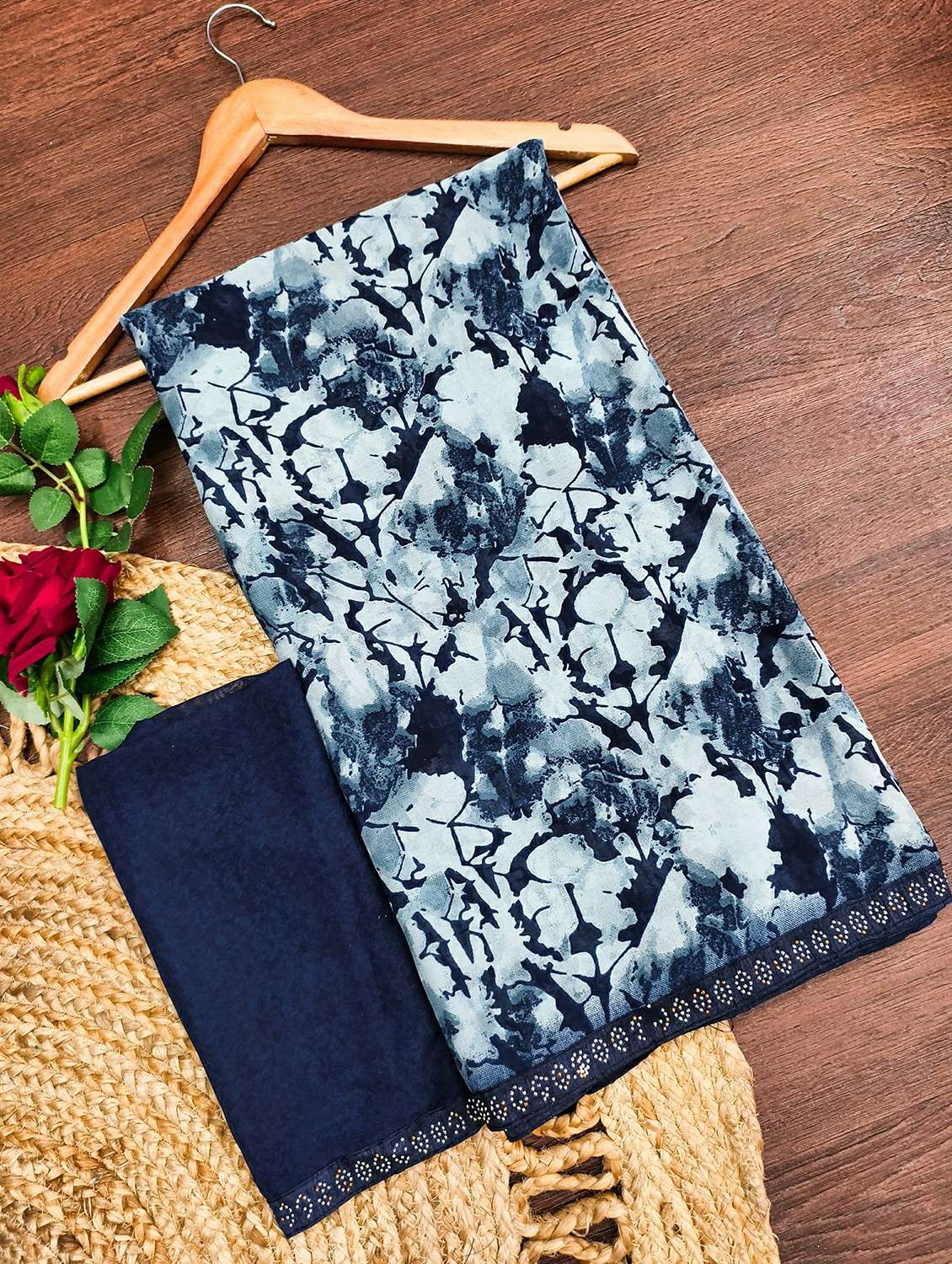 women printed casual wear saree with blouse
