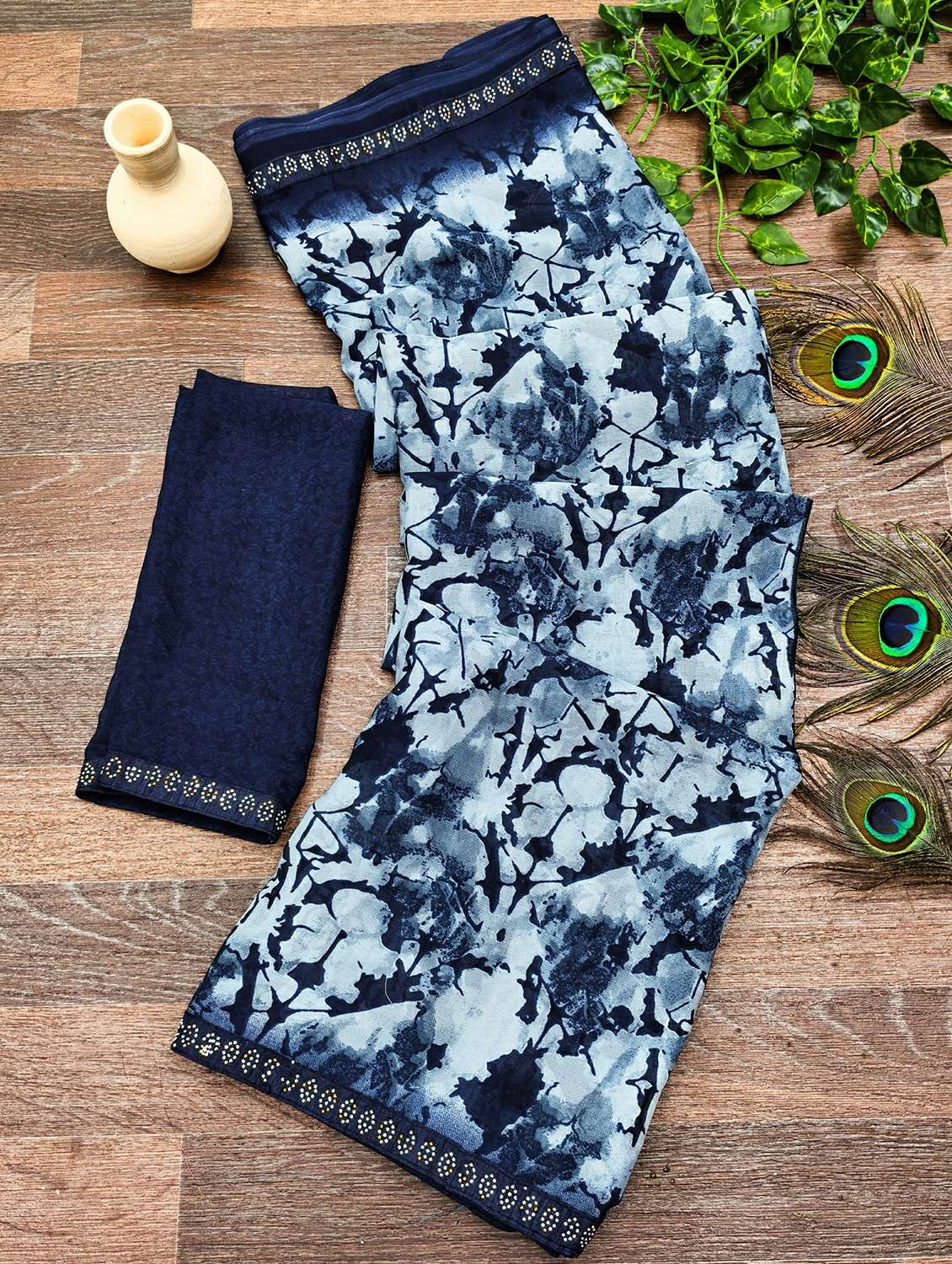 women printed casual wear saree with blouse - 22384444 -  Standard Image - 3