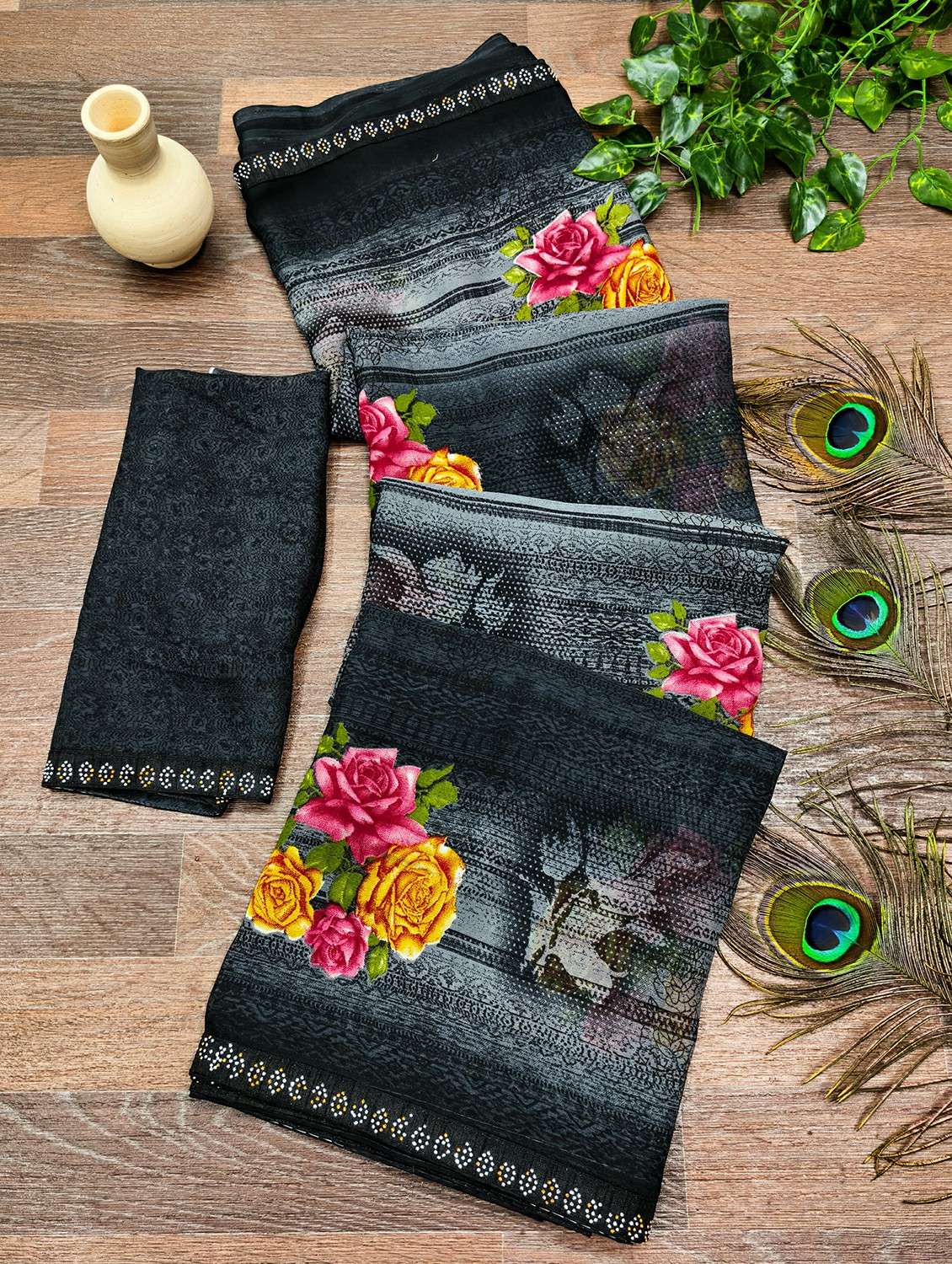 women printed casual wear saree with blouse - 22384450 -  Standard Image - 3