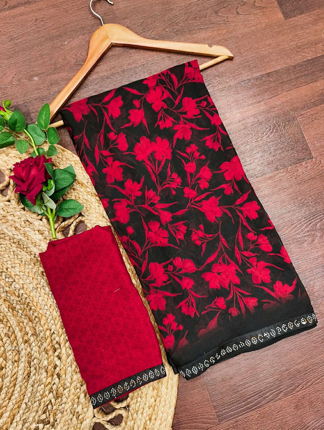 women printed casual wear saree with blouse