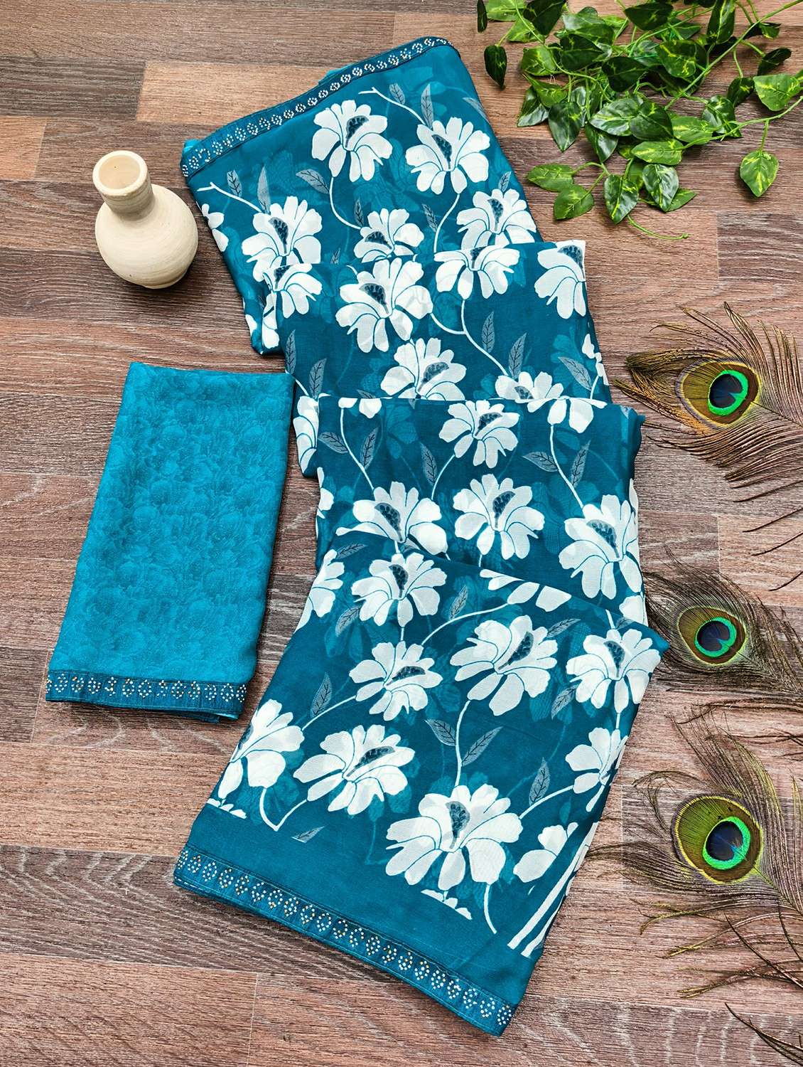 women printed casual wear saree with blouse - 22384489 -  Standard Image - 3