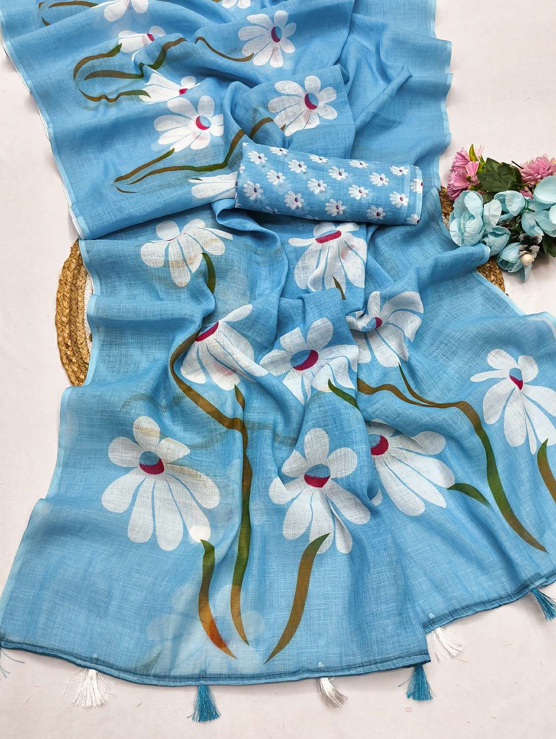 women printed casual wear saree with blouse