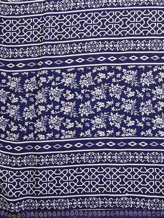 women printed casual wear saree with blouse - 22384983 -  Standard Image - 5