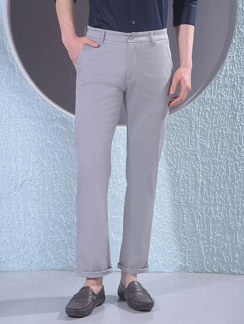 men solid mid rise chinos casual trouser
