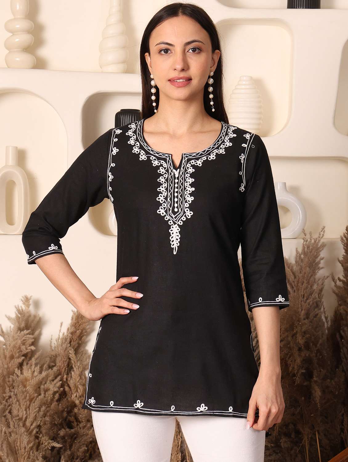 women solid with work notch neck straight kurti
