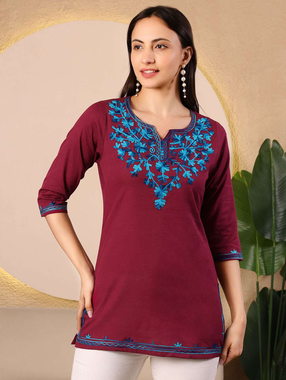 women solid with work notch neck straight kurti