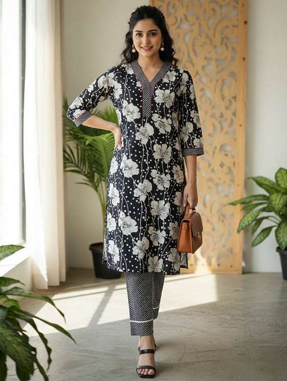 women printed three quarter sleeve kurta and pant set