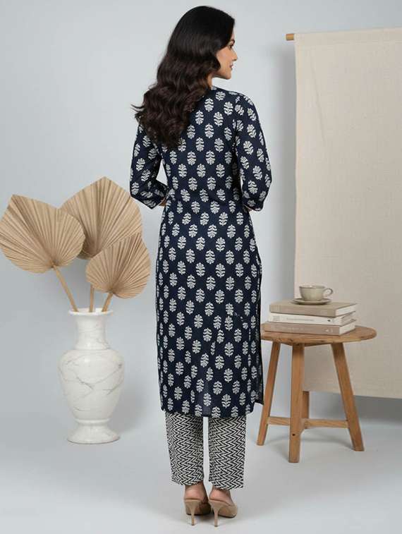 women printed three quarter sleeve kurta and pant set - 22385333 -  Standard Image - 3