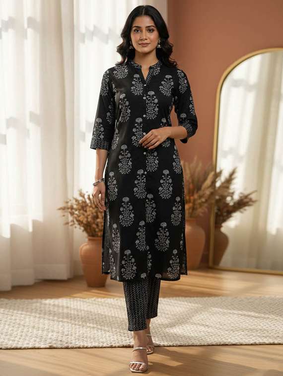 women printed three quarter sleeve kurta and pant set