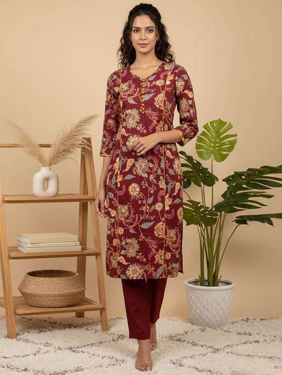 women printed three quarter sleeve kurta and pant set