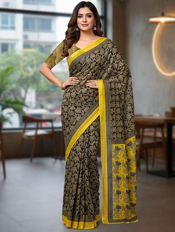 women printed casual wear saree with blouse