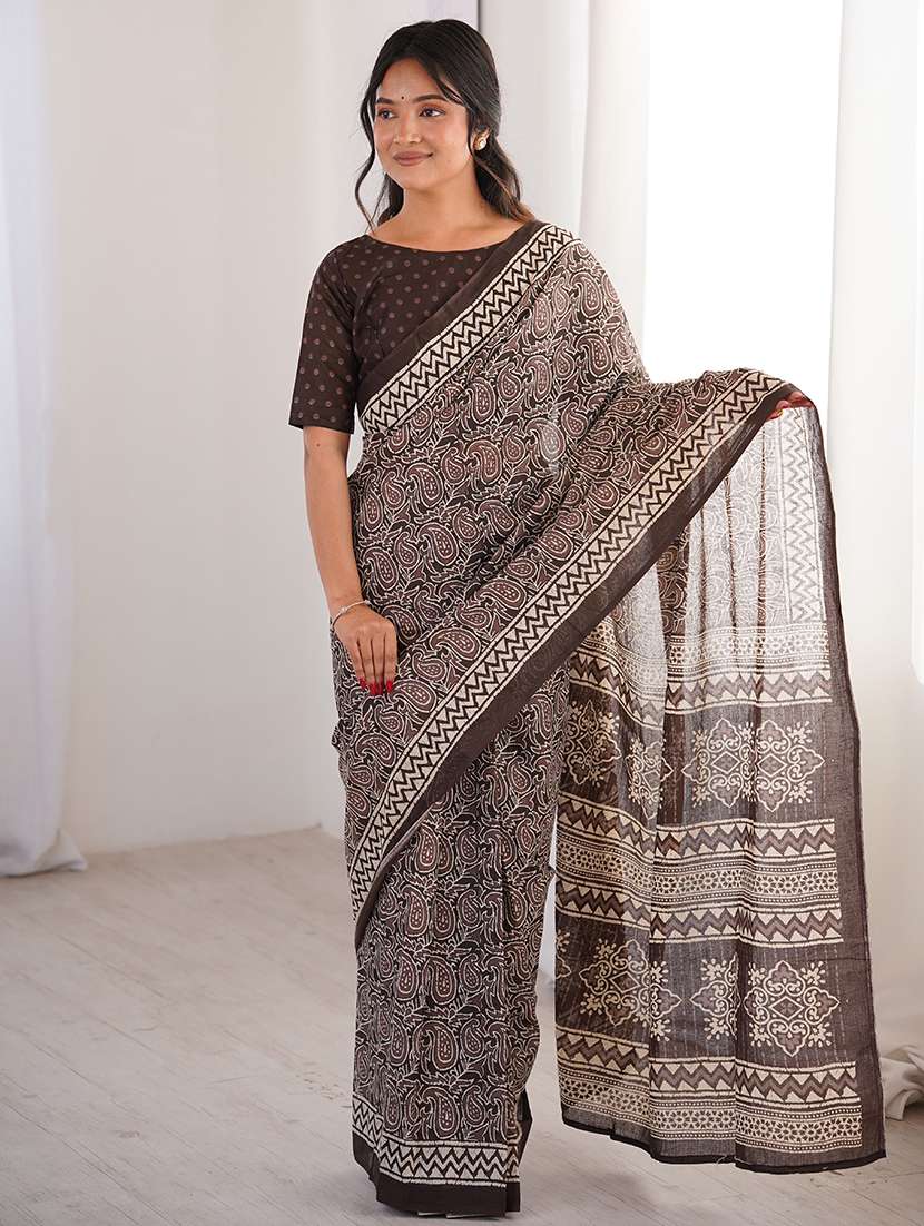 women printed casual wear saree with blouse
