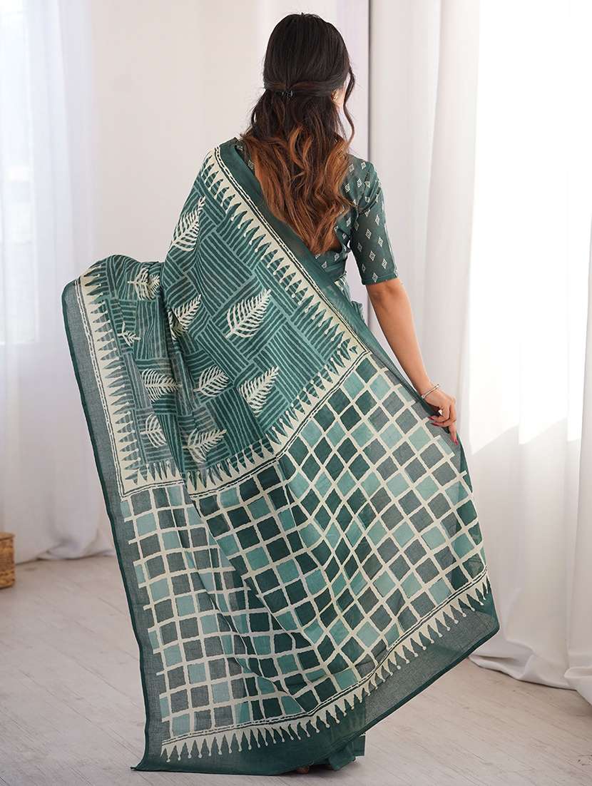 women printed casual wear saree with blouse - 22385475 -  Standard Image - 3