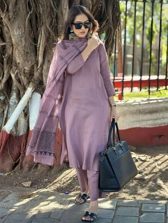 women solid three quarter sleeve kurta pant with dupatta set