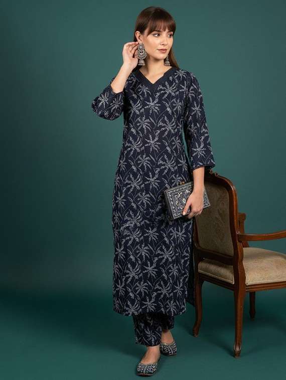 women printed three quarter sleeve kurta pant set